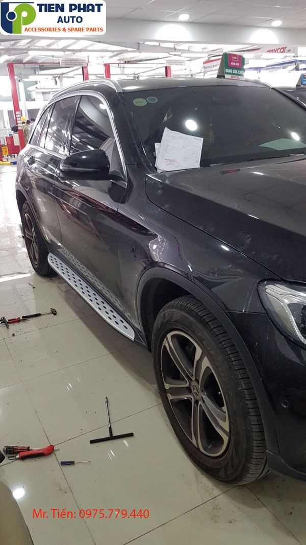 Lắp bệ chân lên xuống cho xe ô tô Mercedes GLC250 4matic 2016-2018