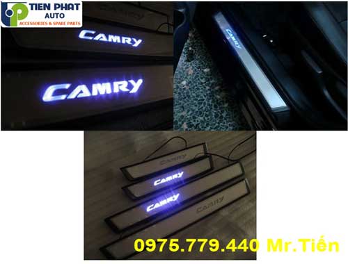 be buoc chan chong tray co den cho toyota Camry  2015