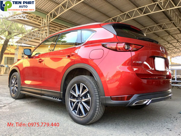 Bệ bước chân và lip sau 2 pô cho Mazda CX5 2018-2019