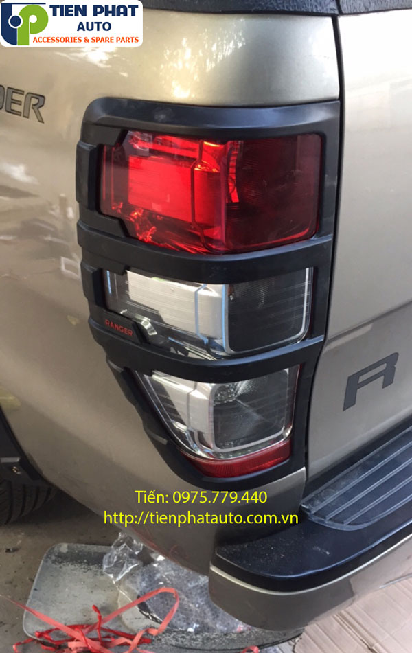 Viền đèn sau Ranger - Bộ đồ chơi phụ kiện lắp đặt thêm cho xe Ranger