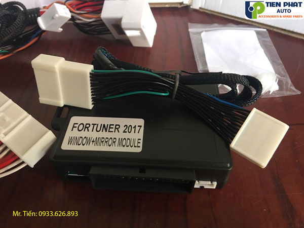 Lắp đặt bộ gập gương lên xuống kính tự động cho Toyota Fortuner