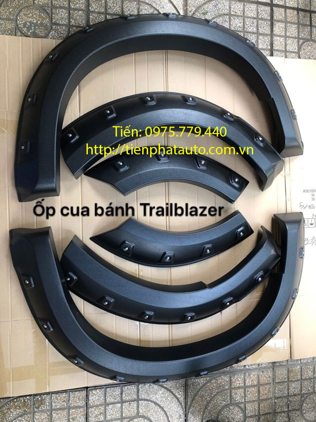 Ốp viền cua lốp - Đồ chơi lắp thêm cho xe Chevrolet Trailbazer