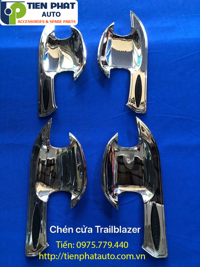 Ốp chén cửa - Đồ chơi lắp thêm cho xe Chevrolet Trailbazer