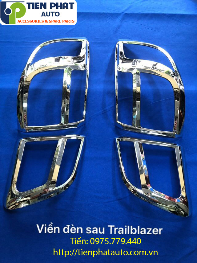 Ốp viền đèn sau - Đồ chơi lắp thêm cho xe Chevrolet Trailbazer