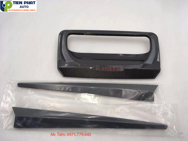 Ốp trang trí cốp sau - Đồ chơi phụ kiện cho Ford Ranger 2018-2019 vật liệu carbon