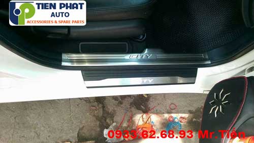 nep buoc chan chong tray cho honda city 2017