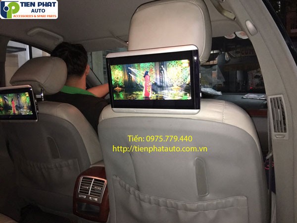 Màn hình gối đầu cho xe Mercedes C300