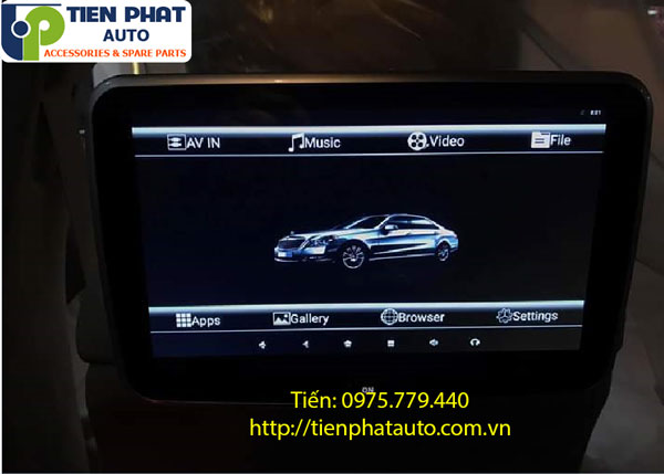 Màn hình gối đầu cho xe Mercedes GLC