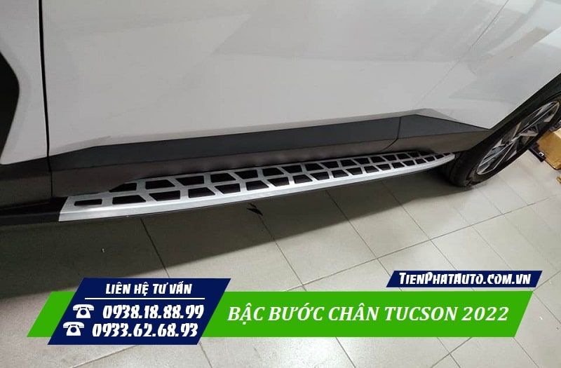 Bệ bước Hyundai Tucson 2023 là phụ kiện hầu như không thể thiếu trên xe