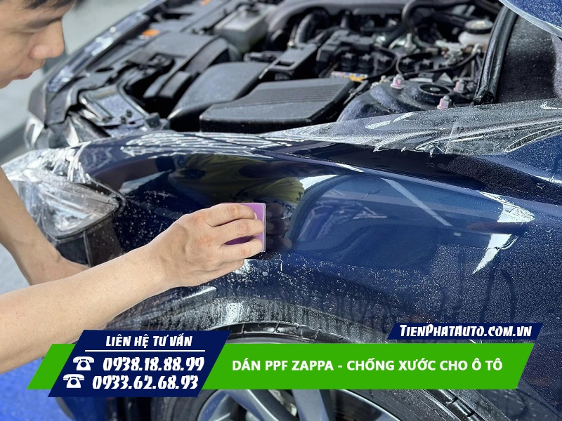Bề mặt sơn xe được sáng bóng hơn rất nhiều khi được dán PPF