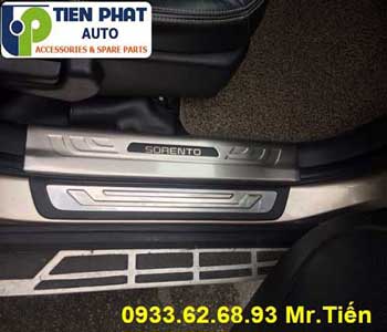 nep buoc chan chong tray phan mua cho kia sorento 2017