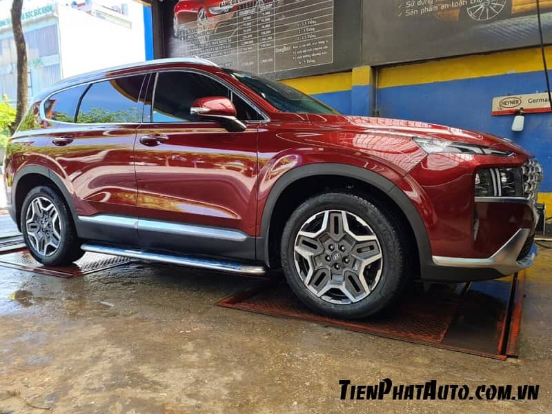 Hình ảnh bệ bước chân Santafe 2021 - 2022 lắp đặt thực tế trên xe