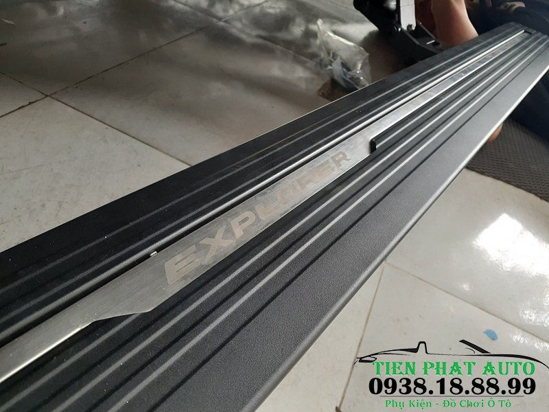 be-buoc-dien-ford-explorer-thiet-ke-chong-tron-trot