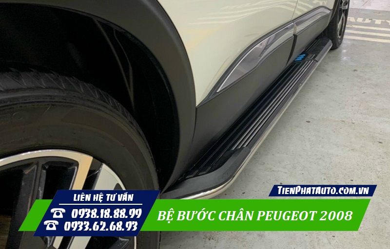 Bệ bước chân Peugeot 2008 giúp bước lên xuống xe dễ dàng