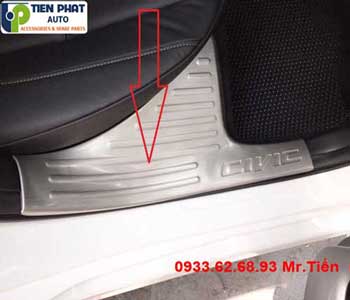 nep buoc chan chong tray cho honda civic 2017