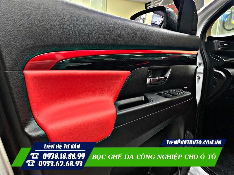 Bạn có thể bọc thêm da tappi cửa để có sự đồng bộ với ghế