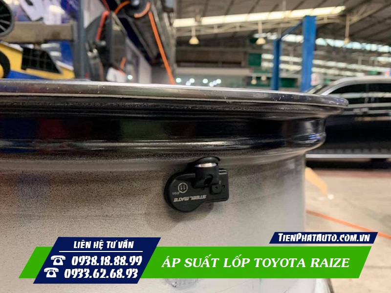 Áp suất lốp được lắp đặp nhanh chóng bằng giắc cắm theo xe