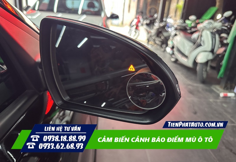 Lắp cảnh báo điểm mù cho ô tô hỗ trợ bạn lái xe an toàn hơn