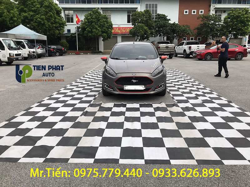 camera-360-do-DCT-cho-xe-Fiesta