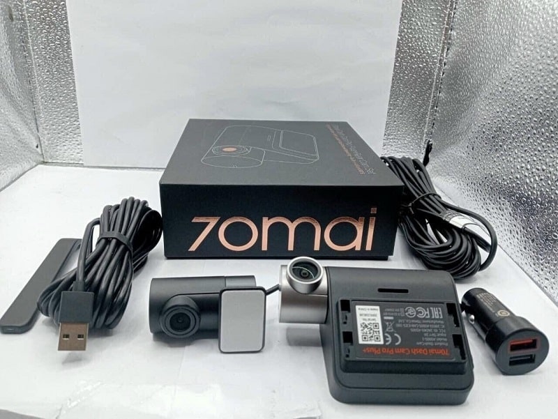 Trọn bộ sản phẩm camera hành trình Xiaomi 70mai A500S