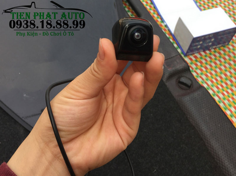 camera-lui-o-to-chinh-hang-tai-tphcm-tienphatauto-4