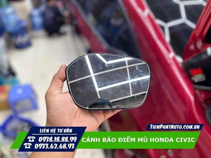 Cảnh báo điểm mù Honda Civic giúp lái xe an toàn hơn