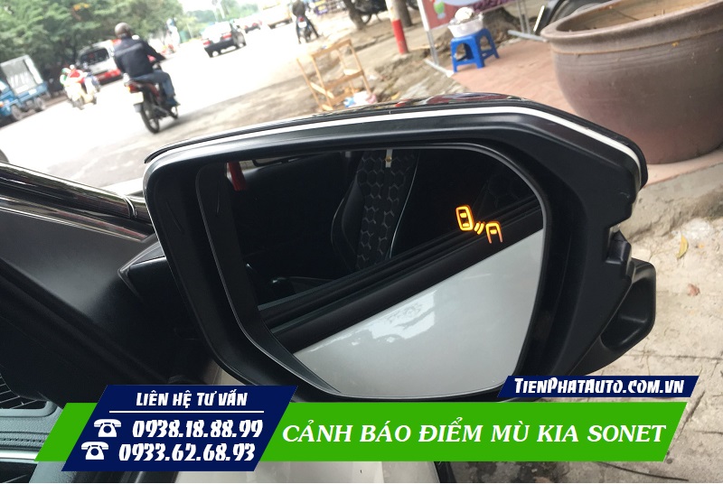 Đèn trên gương phát sáng khi có xe di chuyển ở điểm mù