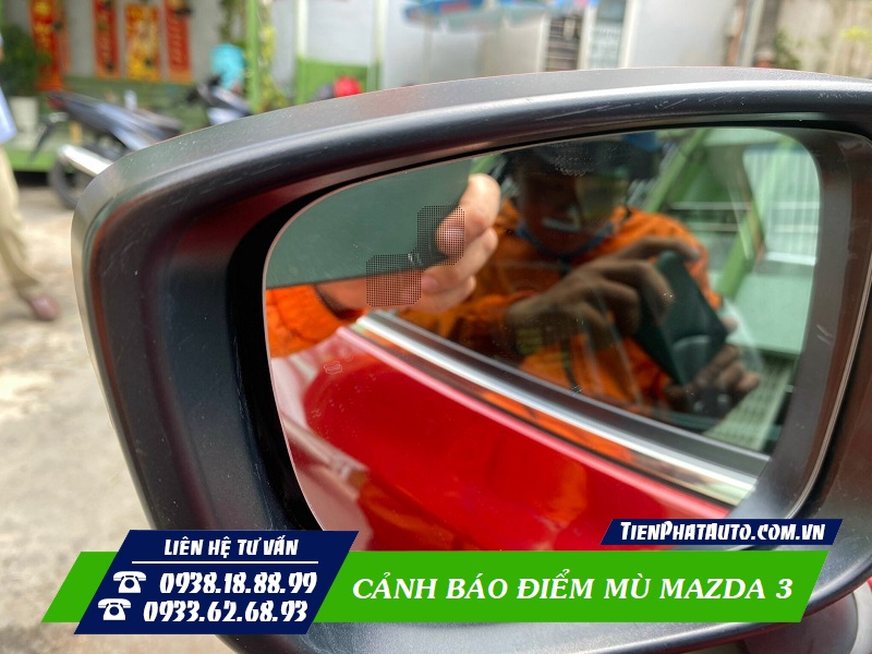 Nơi phát tín hiệu đèn cảnh báo khi có xe di chuyển ở điểm mù