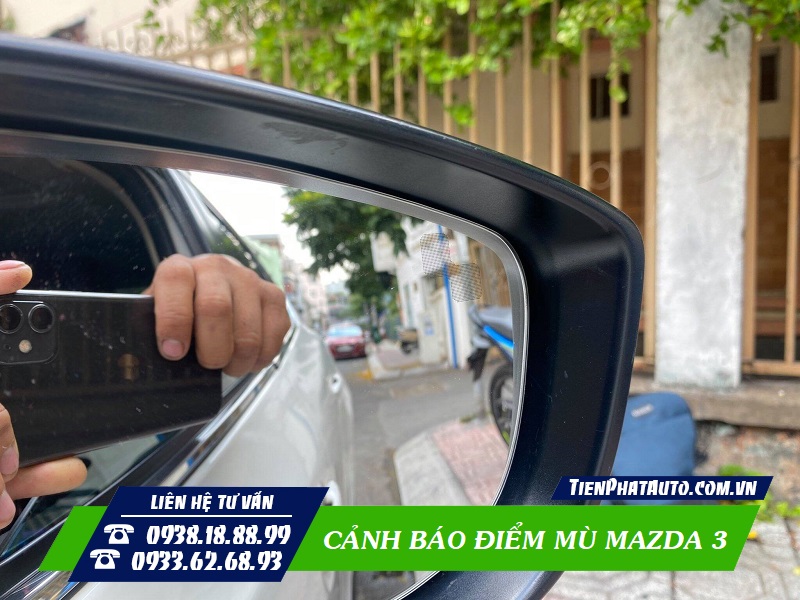 Hệ thống điểm mù sẽ cảnh báo bằng âm thanh và đèn phát sáng