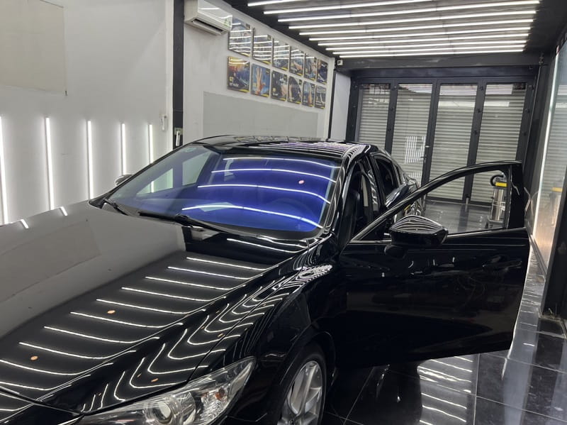 Khu vực thi công dán phim cách nhiệt ô tô tại Tiến Phát Auto Khu vực thi công dán phim cách nhiệt ô tô tại Tiến Phát Auto