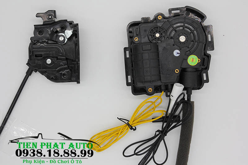 cua-hit-tu-dong-chinh-hang-cho-toyota-landcruiser-prado-tienphatauto-4