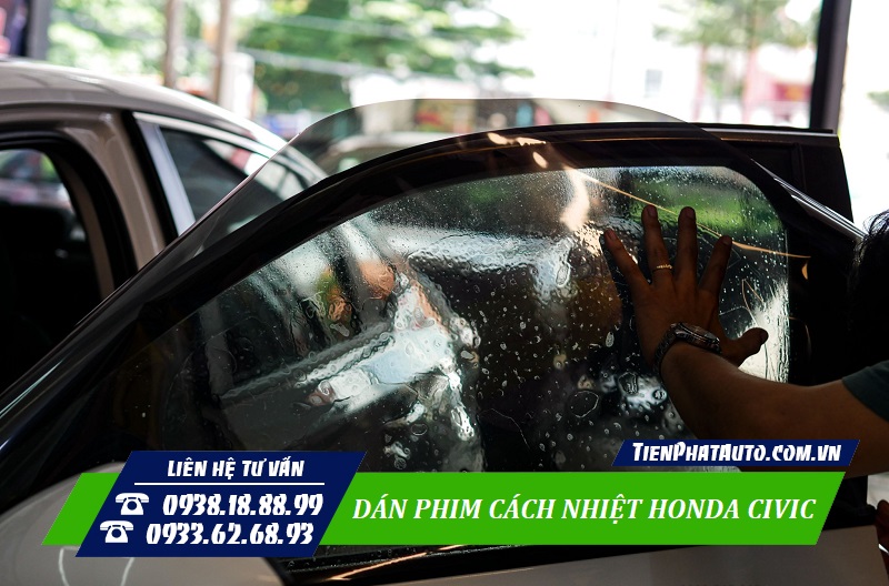 Dán phim cách nhiệt Civic là phụ kiện cần thiết không thể thiếu