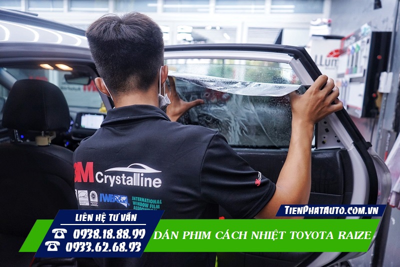 Tiến Phát Auto chuyên dán phim cách nhiệt cho xe Toyota Raize
