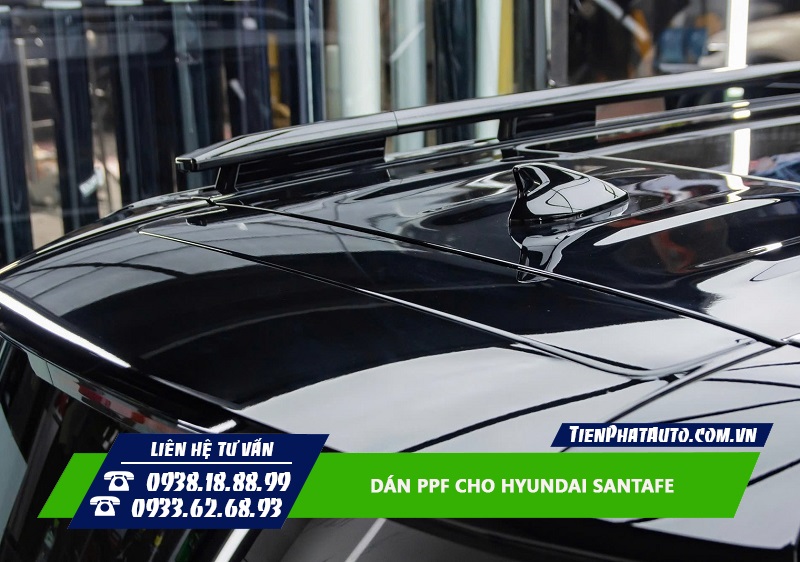 Dán PPF Santafe giúp tăng thêm độ sáng bóng cho bề mặt sơn xe