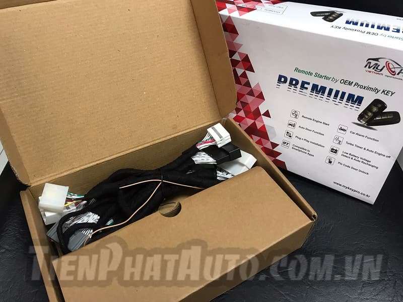 Sản phẩm đề nổ từ xa ô tô được thiết kế lắp đặt cắm giắc theo xe