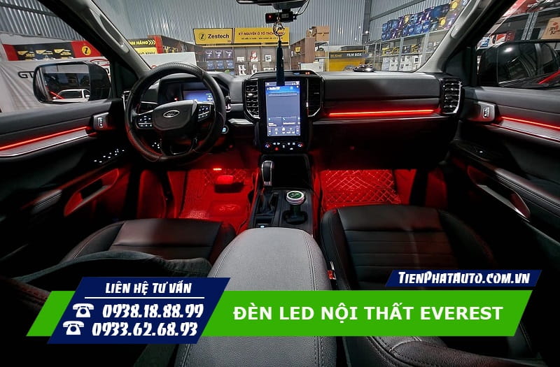 Độ đèn LED nội thất Ford Everest 2022 - 2023 biến không gian nổi bật hơn