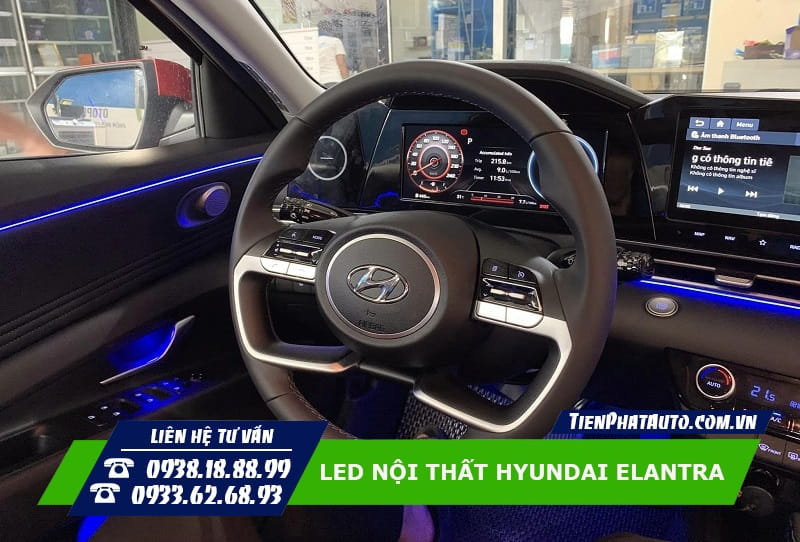 Nội thất xe Elantra 2023 nổi bật hơn với đèn LED nội thất