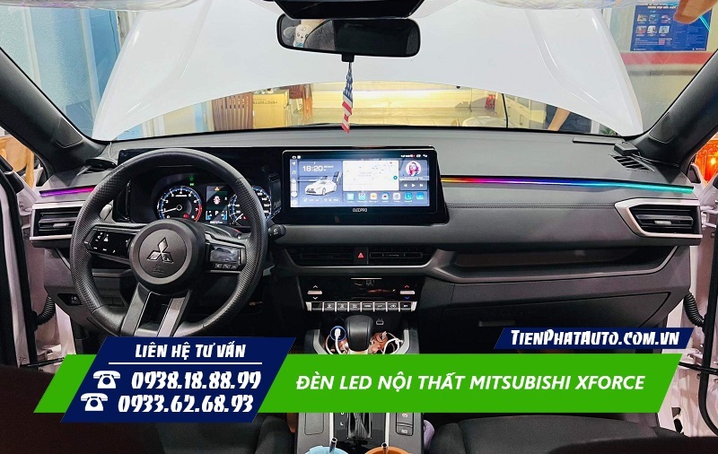Hình ảnh LED nội thất lắp cho Mitsubishi Xforce vị trí taplo xe