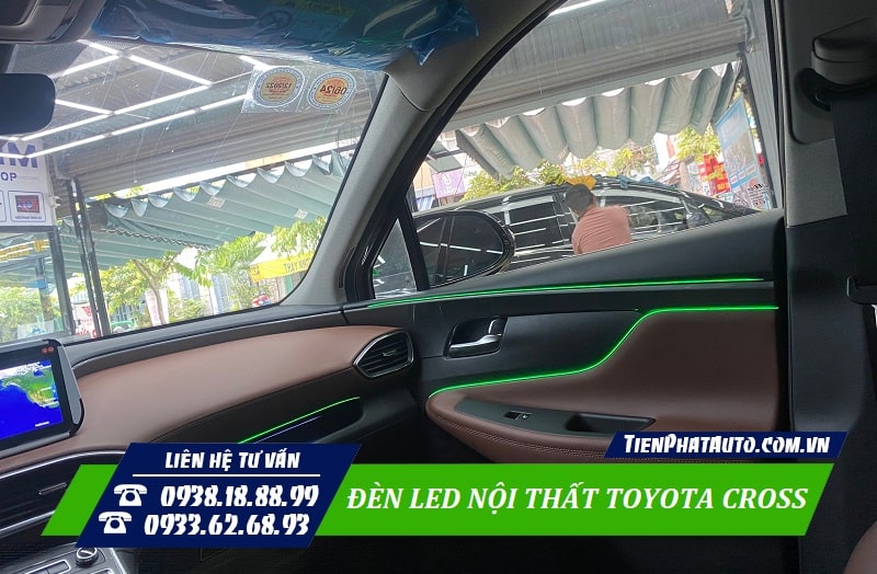 Không gian nội thất xe sang trọng hơn khi độ đèn Led nội thất