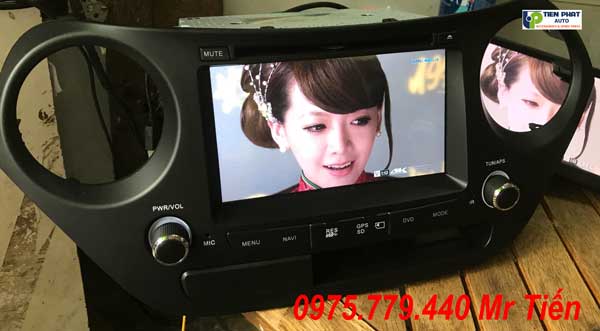 gia man hinh dvd android cho hyundai i10 2014-2018