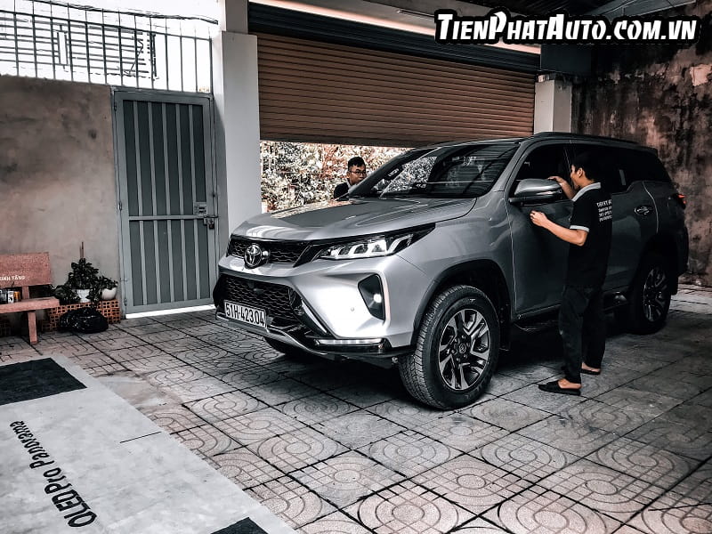 Tiến Phát Auto lắp đặt hệ thống camera 360 độ cho khách hàng tại nhà