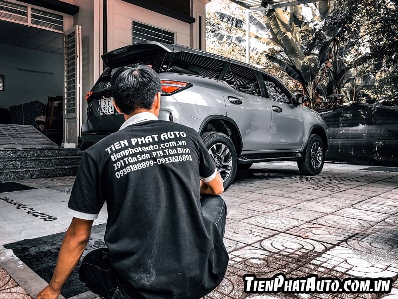 Tiến Phát Auto lắp phụ kiện đồ chơi ô tô tại nhà một cách chu đáo và hoàn thiện nhất