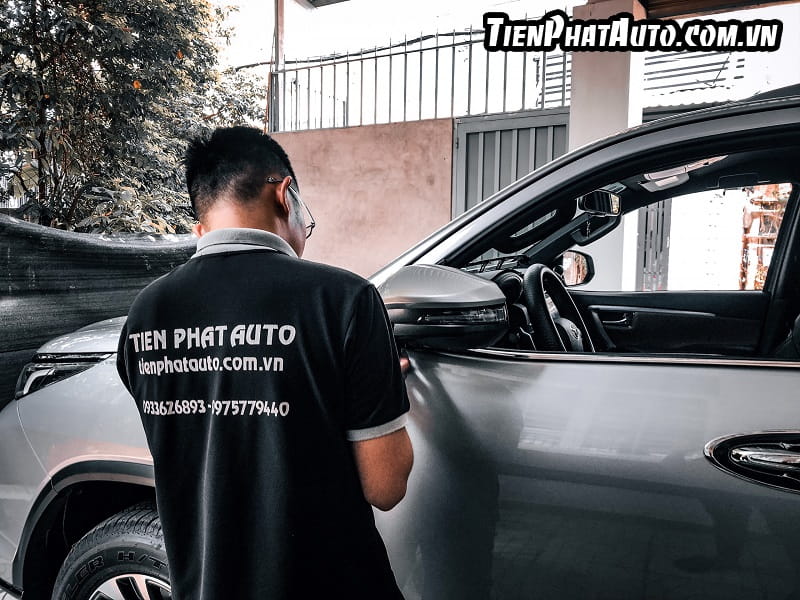 Dịch vụ lắp phụ kiện đồ chơi ô tô tại nhà hiện đang rất được phổ biến