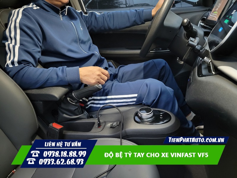Tiến Phát Auto chuyên lắp bệ tỳ tay cho xe Vinfast VF5