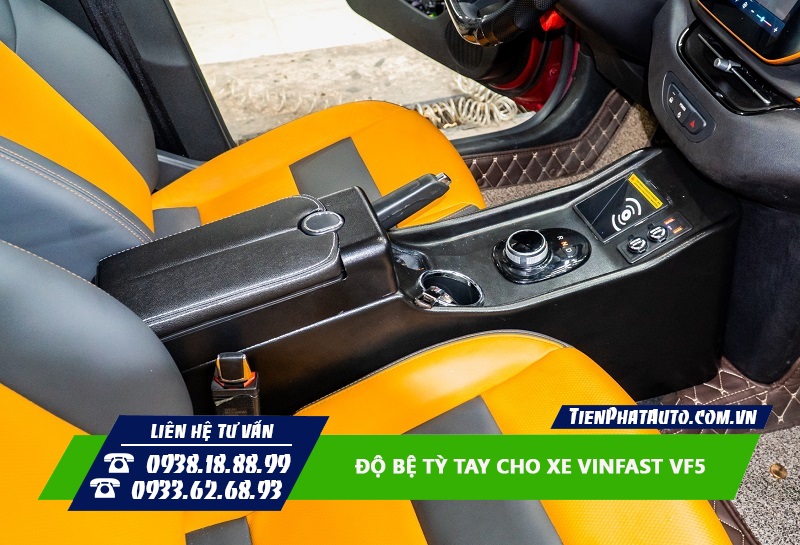 Mẫu bệ tỳ tay Vinfast VF5 có tích hợp sạc không dây, cổng USB