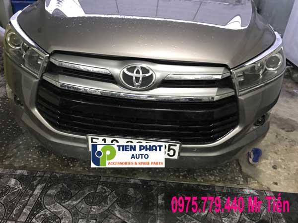 do den gam bi xenon cho toyota innova 2018