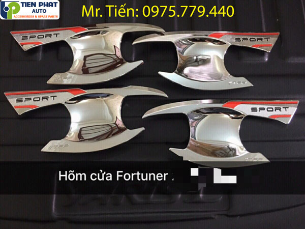 Bộ ốp viền đèn - phụ kiện đồ chơi cho xe Fortuner 2018 - 2019
