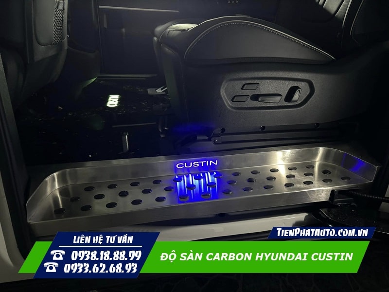 Miếng ốp cửa lùa có đèn dành cho xe Hyundai Custin