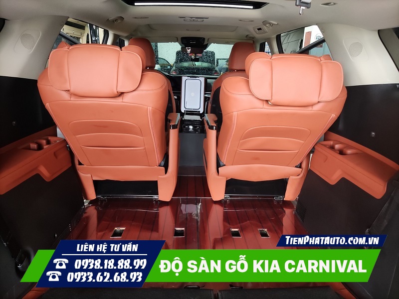 Độ sàn gỗ Kia Carnival biến không gian nội thất chuẩn 5 sao