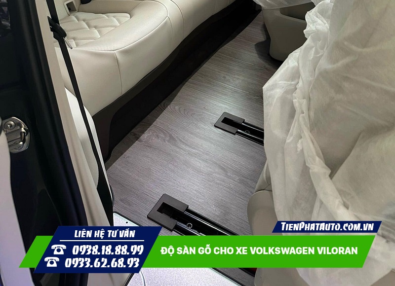 Hình ảnh sàn gỗ xe Viloran lắp đặt trên hàng ghế 3